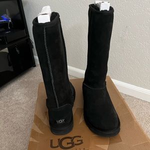 Women’s Ugg boots black classic tall size 9